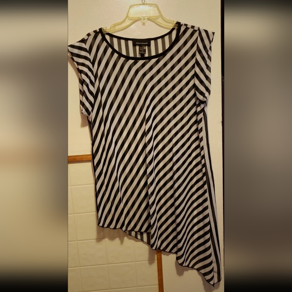 Flash Sale: Asymmetrical Top